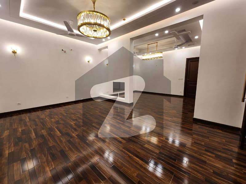 A MODERN BRAND NEW 1 KANAL LUXURIOUS HOUSE WITH BASEMENT FOR SALE IN D. H. A PHASE 7 LAHORE