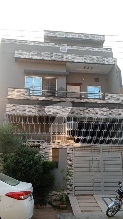 الرحمان گارڈن فیز 2 الرحمان گارڈن,لاہور میں 3 کمروں کا 4 مرلہ مکان 1.23 کروڑ میں برائے فروخت۔