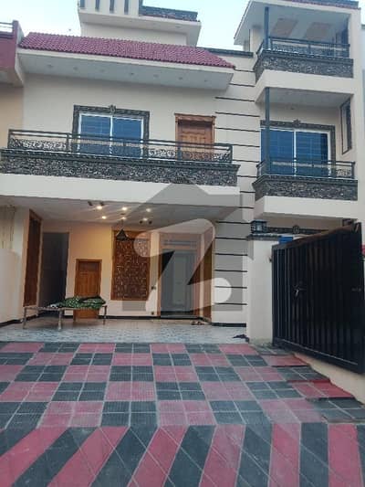 30/70 Brand new laxry house for sale 
G14/4 islamabad