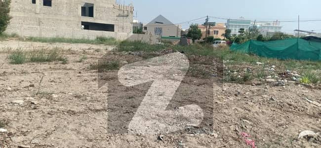 500 Yards Residential Plot At Most Attractive And Spacious Location Near Dha Head Office And Park Dha Defence Phase 1,Karachi.
