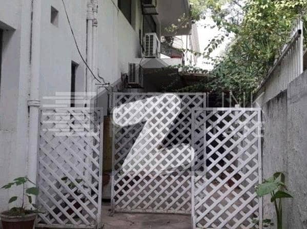 Ideally Located 777 SY Demolishable House For Sale In F-6, Islamabad.