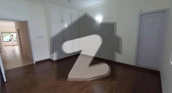 1 Kanal 5 Bedroom House For Sale In F-8, Islamabad.