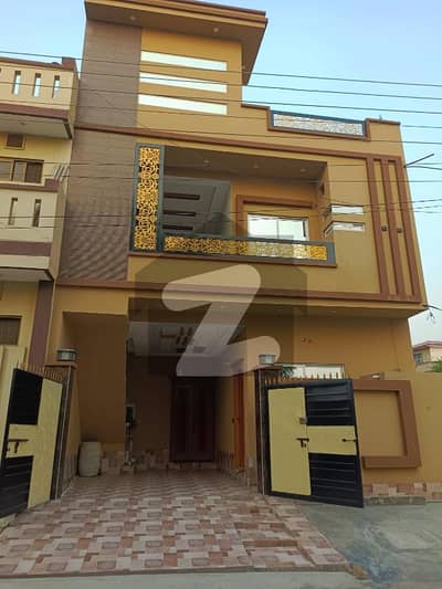 جوبلی ٹاؤن لاہور میں 6 کمروں کا 5 مرلہ مکان 2.35 کروڑ میں برائے فروخت۔