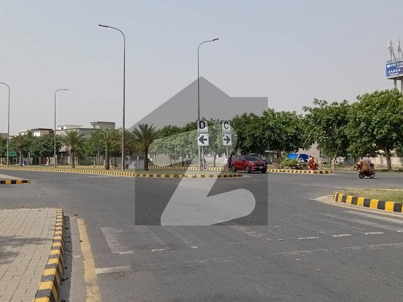 ڈی ایچ اے 9 ٹاؤن ۔ بلاک ڈی ڈی ایچ اے 9 ٹاؤن,ڈیفنس (ڈی ایچ اے),لاہور میں 5 مرلہ رہائشی پلاٹ 1.1 کروڑ میں برائے فروخت۔
