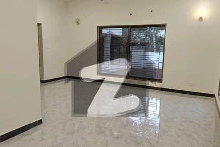 500 Square Yards House For Rent In F-8, Islamabad.