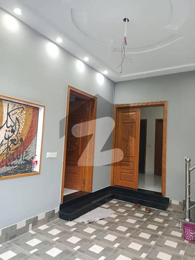 جوبلی ٹاؤن لاہور میں 6 کمروں کا 5 مرلہ مکان 2.3 کروڑ میں برائے فروخت۔