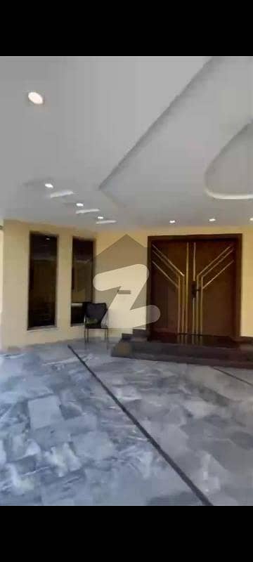 1 Kanal Modern House For Rent in Bahria Town ,Sector C ,Lahore