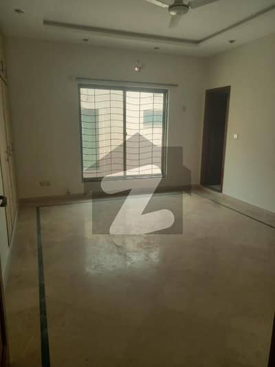 Kanal Reasonable Price Upper Portion For rent in dha phase 3