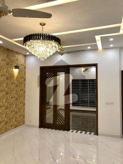 10 Marla Brand New Luxury House Available For Rent In Bahria Town Lahore.