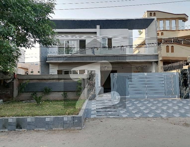 1 Kanal House For sale Is Available In Johar Town Phase 2 near emporium mall and Expo center near canal road 65"Road near McDonald brand new Tilted flooring