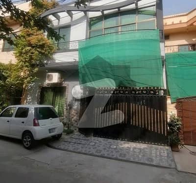 Looking For A House In Johar Town Phase 2 - Block J2 5MARLA house for sale near emporium mall and Expo center owner build Marbal following