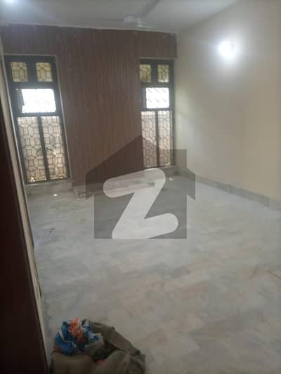 1 kanal building for rent near ALLAH hoo chowck for school collage hostel hotel hospital very good location