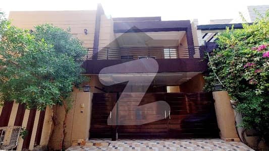اسٹیٹ لائف ہاؤسنگ سوسائٹی لاہور میں 5 کمروں کا 8 مرلہ مکان 2.8 کروڑ میں برائے فروخت۔