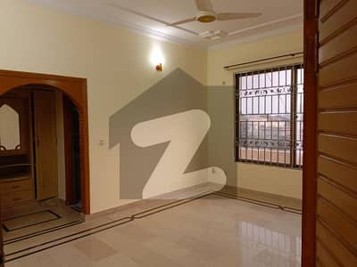 پی ڈبلیو ڈی ہاؤسنگ سکیم اسلام آباد میں 5 کمروں کا 5 مرلہ مکان 65.0 ہزار میں کرایہ پر دستیاب ہے۔