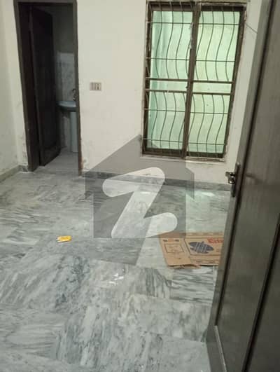 one bed flat for rent in johar town smsani road for family and job holder