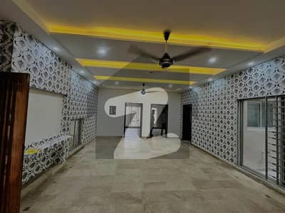 امپیریل گارڈن ہومز پیراگون سٹی,لاہور میں 3 کمروں کا 10 مرلہ فلیٹ 1.95 کروڑ میں برائے فروخت۔