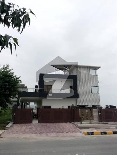 1 Kanal Main Double Road House Available For Sale In F-Block