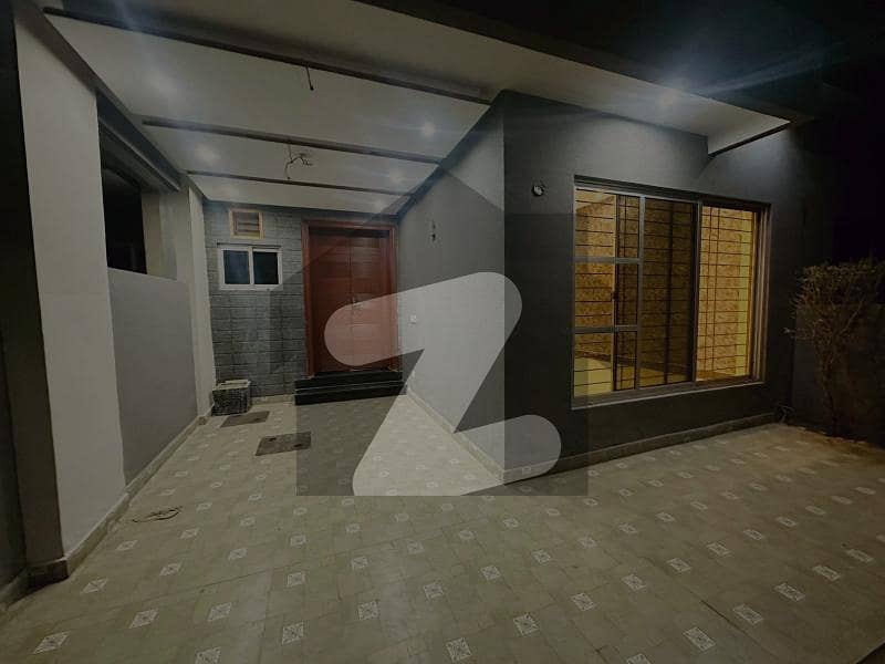 پیراگون سٹی - امپیریل1 بلاک پیراگون سٹی,لاہور میں 3 کمروں کا 5 مرلہ مکان 1.8 کروڑ میں برائے فروخت۔