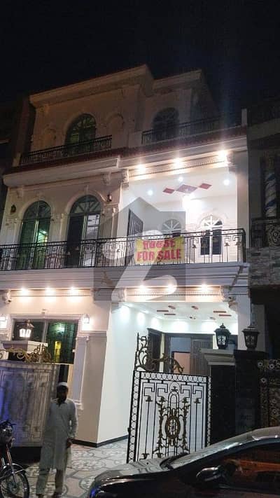 Prime Location 5 Marla Rose Block House For Sale In Park View City, Lahore