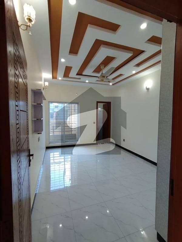 UPPER PORTION FOR RENT IN MILITARY ACCOUNTS SOCIETY CLG ROAD LAHORE