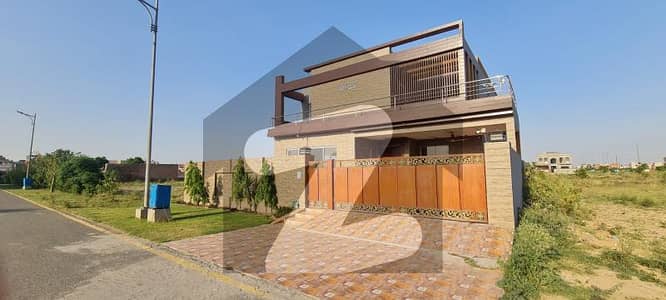 Stunning Owner-Built Double Unit House for Sale in DHA Phase 7