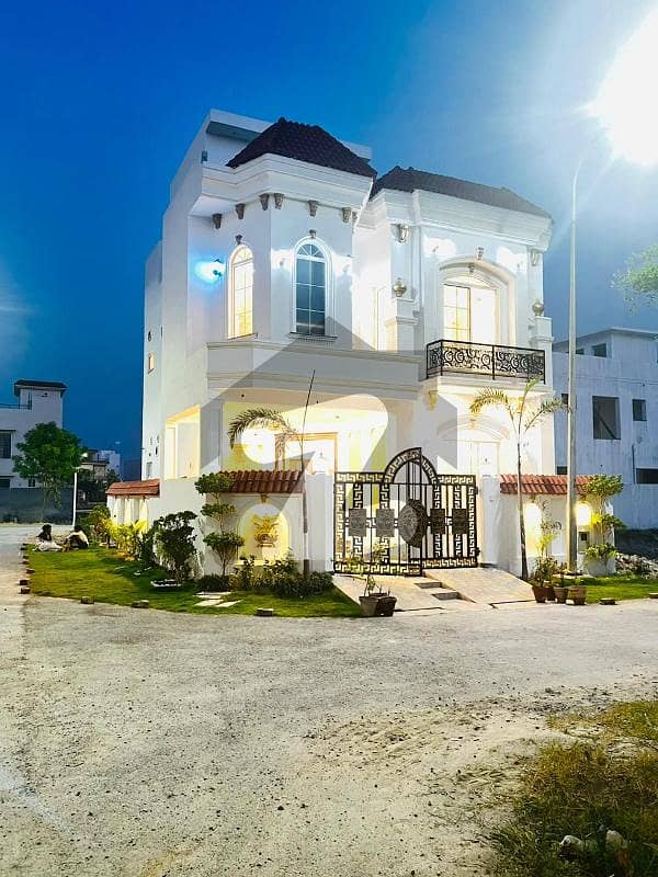5 Marla Lavish House Available For Rent In Dha Phase 6