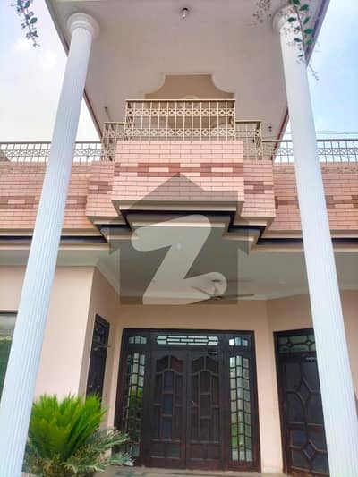 نشیمن کالونی ملتان میں 8 کمروں کا 18 مرلہ مکان 3.45 کروڑ میں برائے فروخت۔