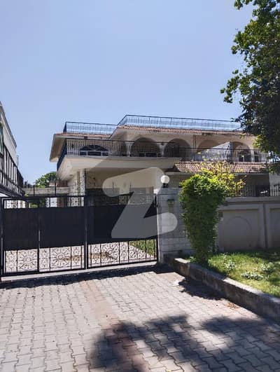 Luxurious 1 Kanal House for Sale in F-10/1, Islamabad