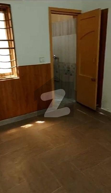 جوبلی ٹاؤن لاہور میں 2 کمروں کا 5 مرلہ زیریں پورشن 33.0 ہزار میں کرایہ پر دستیاب ہے۔