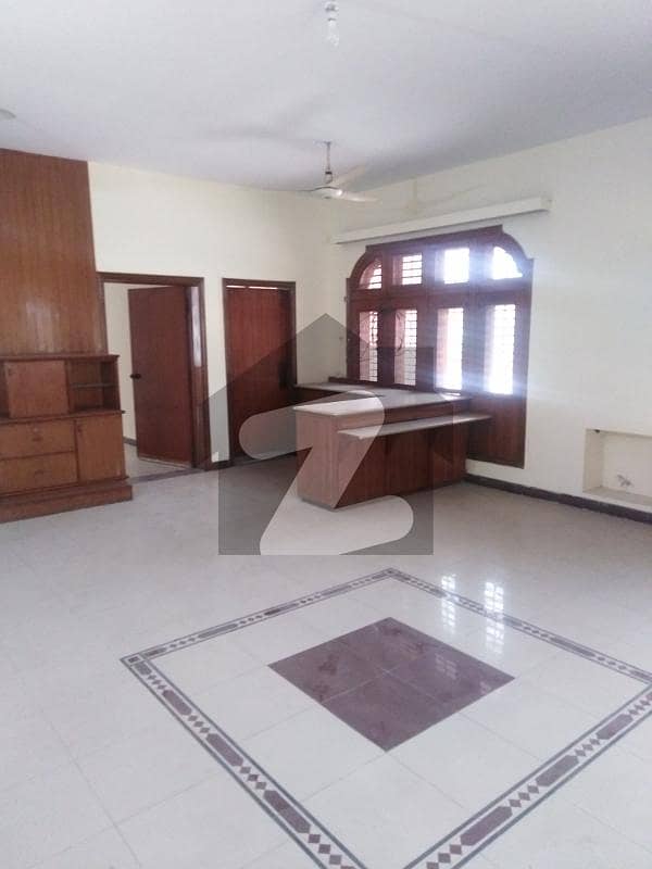 PRIME LOCATION ONE KANAL UPPER PORTION AVAILABLE FOR RENT IN DHA PHASE 3