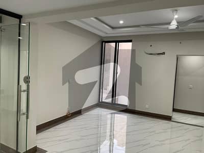 12 Marla Beautiful Town House For Rent In Gulberg