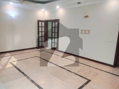 1 kanal Upper Portion Lower Lock Independent House Available for Rent in DHA Phase 4