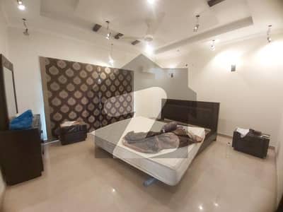 BEAUTIFUL UPPER PORTION AVAILABLE FOR RENT IN DHA LAHORE