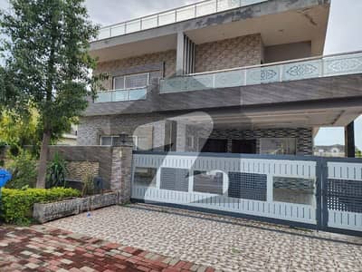 1 Kanal Ideal Location Beautifully Constructed House