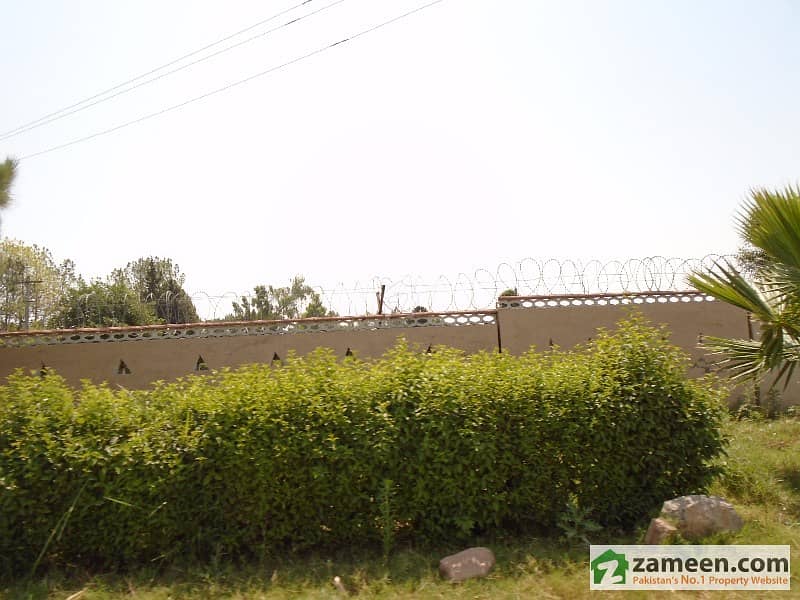 Investor Rate Farm House For Sale On Ideal Location Islamabad