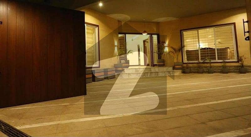ڈی ایچ اے ڈیفینس کراچی میں 7 کمروں کا 1 کنال مکان 4.75 لاکھ میں کرایہ پر دستیاب ہے۔