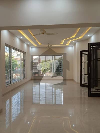 A Beautiful And Brand New Lavish Ground Portion For Rent In Overseas 5