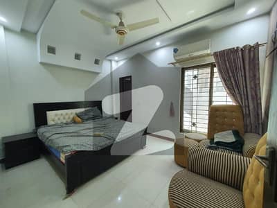 بحریہ ٹاؤن سیکٹر سی بحریہ ٹاؤن,لاہور میں 5 کمروں کا 10 مرلہ مکان 2.98 کروڑ میں برائے فروخت۔