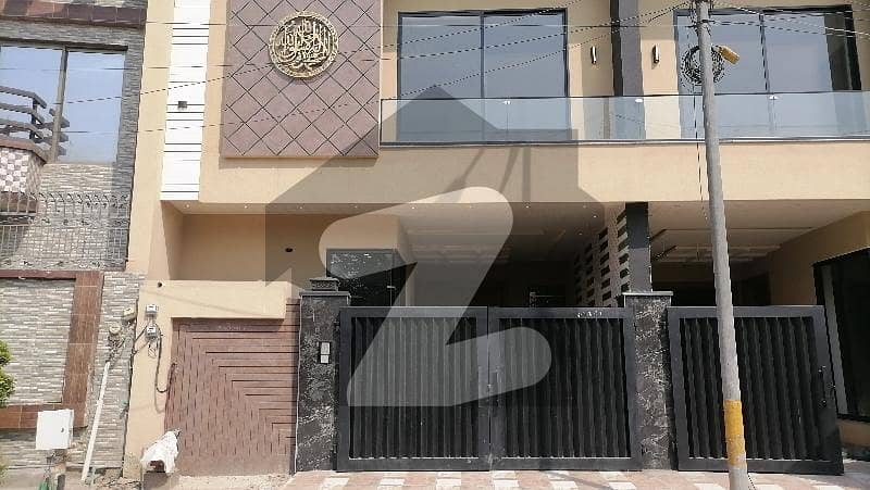 Stunning And Affordable House Available For Sale In Samundari Road