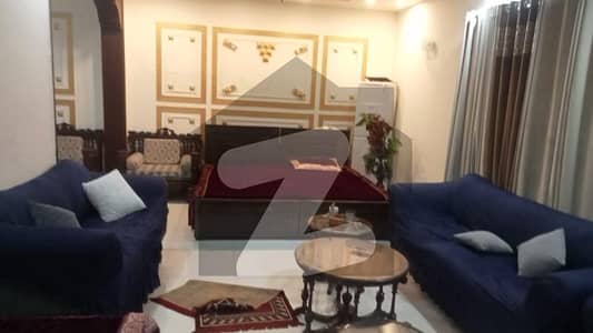 1 KANAL IDEAL LOCATION HOUSE AVAILABLE FOR RENT IN REVENUE SOCIETY
