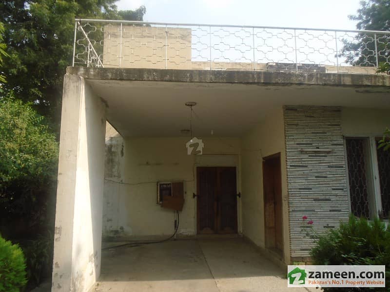 Demolish Able Prime Located House For Sale On Investor Price