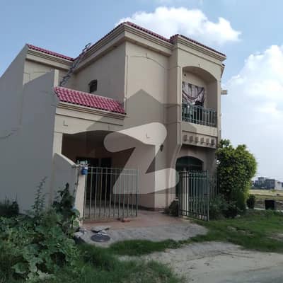 Triple Storey House With 7 Beds 80 Thousand Rent