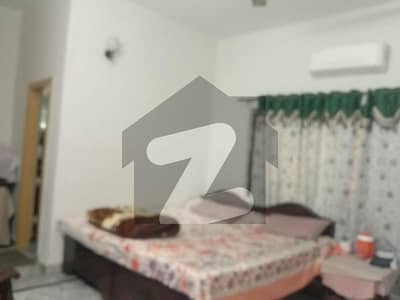 گلستان کالونی راولپنڈی میں 4 کمروں کا 14 مرلہ مکان 2.35 کروڑ میں برائے فروخت۔