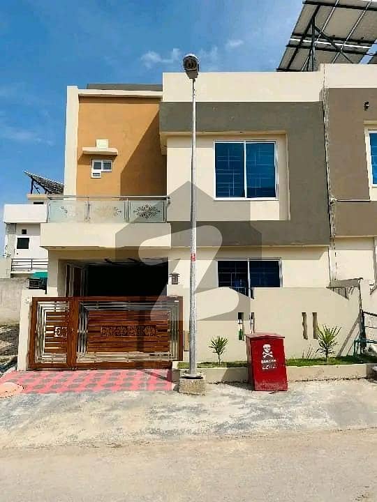 5 Marla Beautiful House For Sale In Bahria Town Phase 8