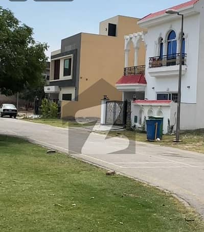 4.51 Marla Plot For Sale In BB-Block Bahria Town Lahore