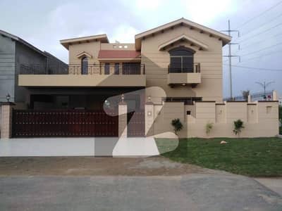 17 Marla Brig House For Sale In Askari 10 Sector F