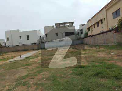 1000 Yards Residential Open Plot For Sale At Most Prime And Captivating Location Of Main Khayaban-e- Behria In Dha Defence Phase 5,Karachi