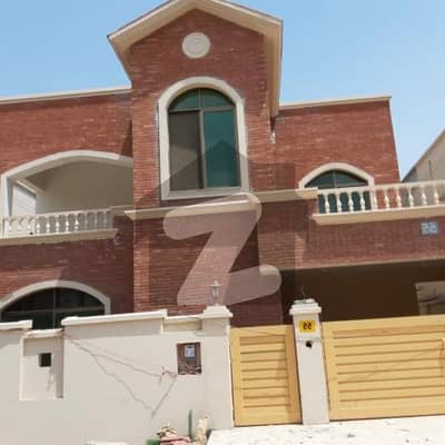 12 Marla 4 Bedrooms House For Sale.