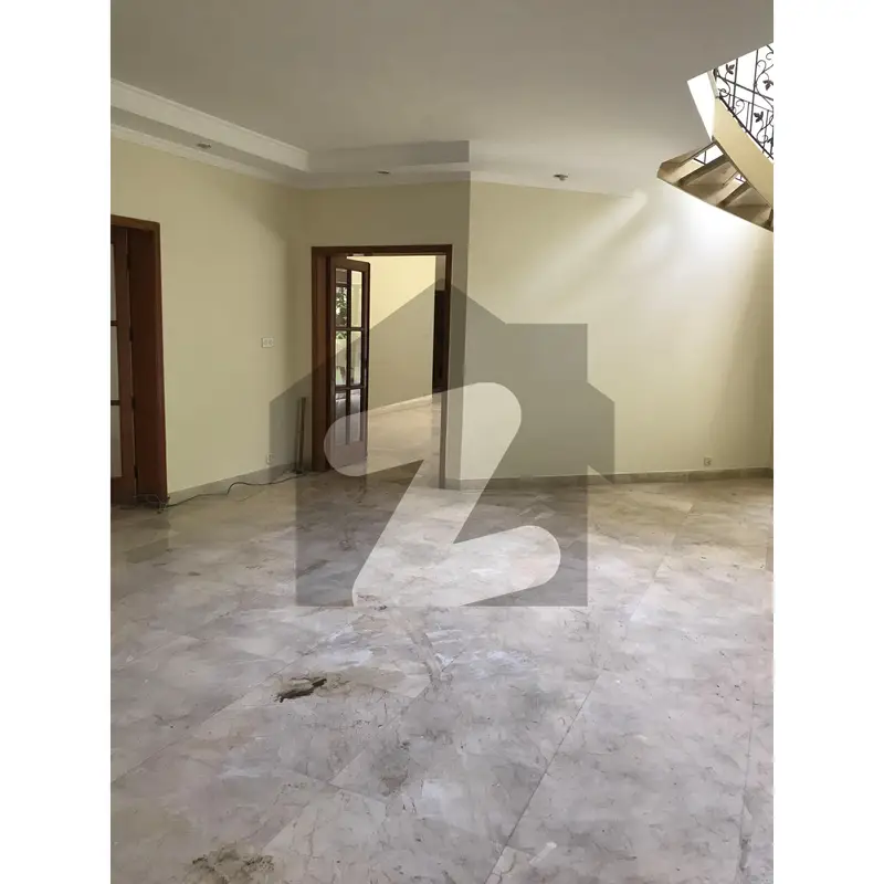 Sarvar Colony 2 Kanal House For Rent 6 Bedroom Drawing Dining Room Kitchen In Cantt Prime Location Of Cantt Lahore