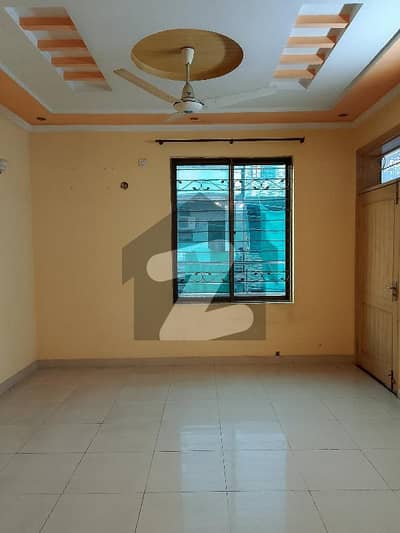 6 Marla Upper Portion Neat And Clean In Johar Town Phase 2